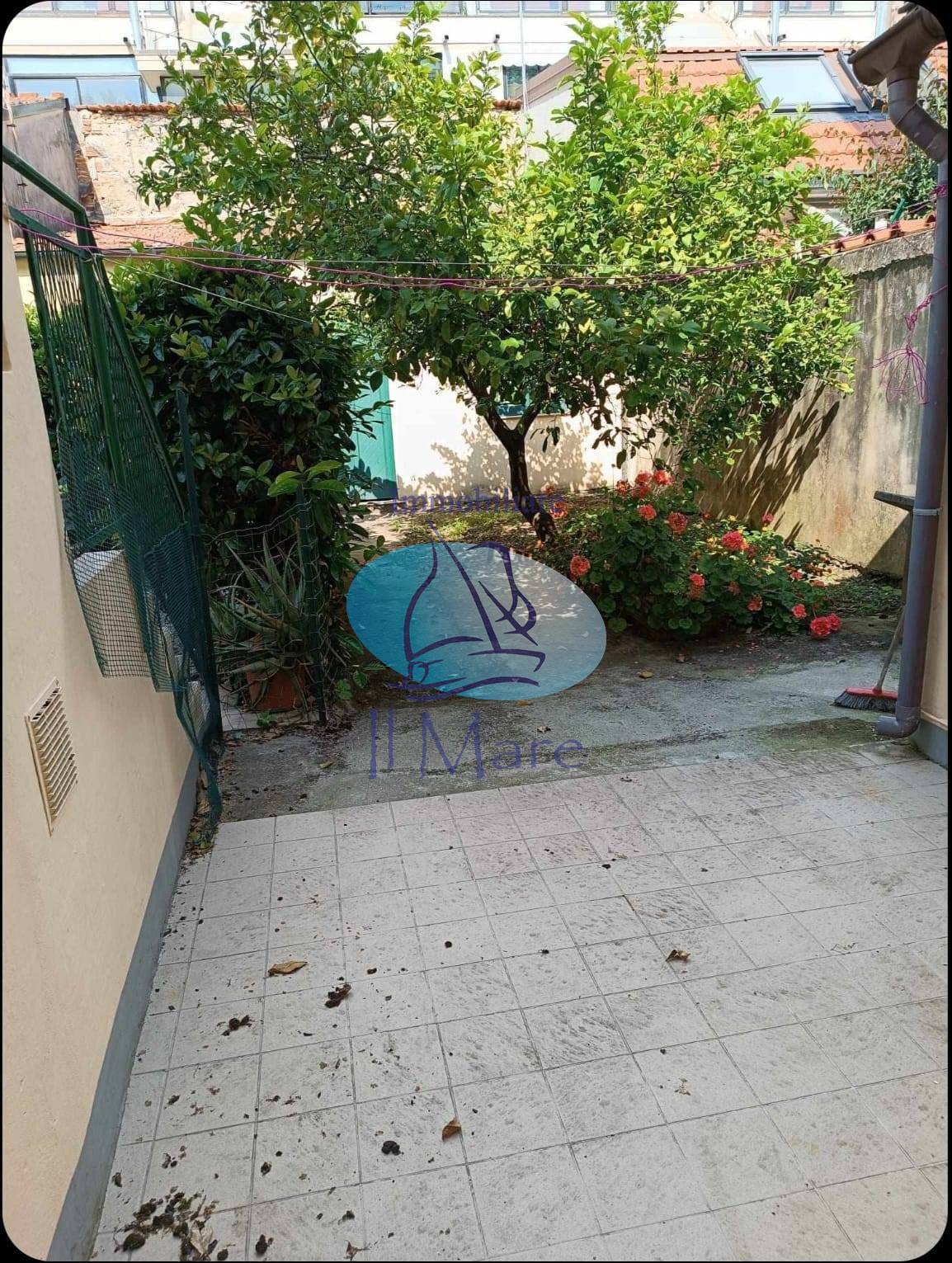 Appartamento in vendita a Viareggio, Centro