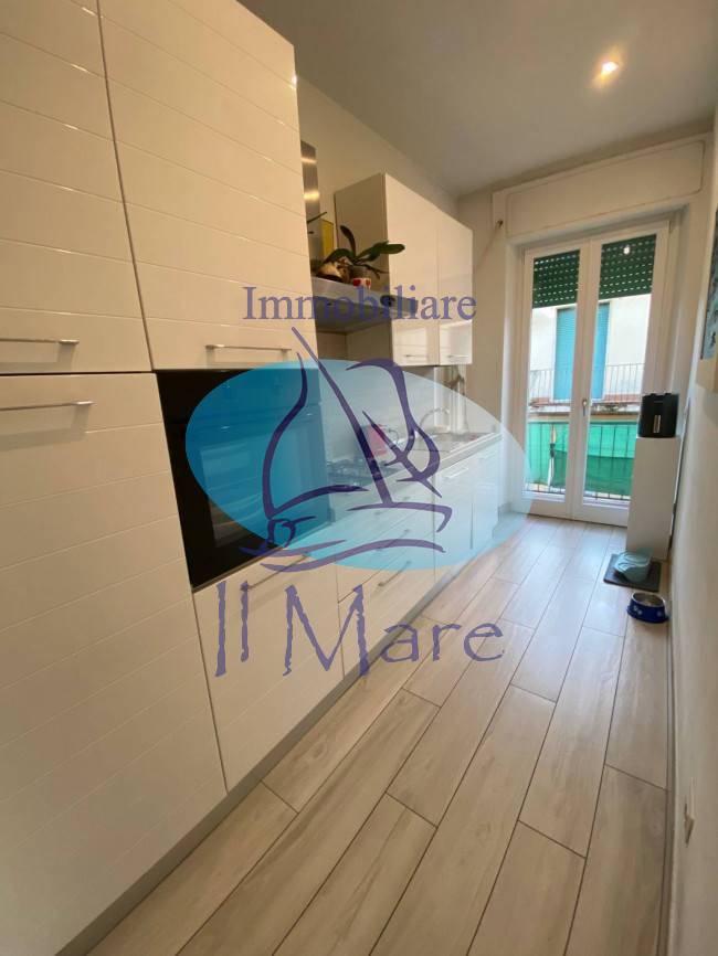 Appartamento in vendita a Viareggio, Centro