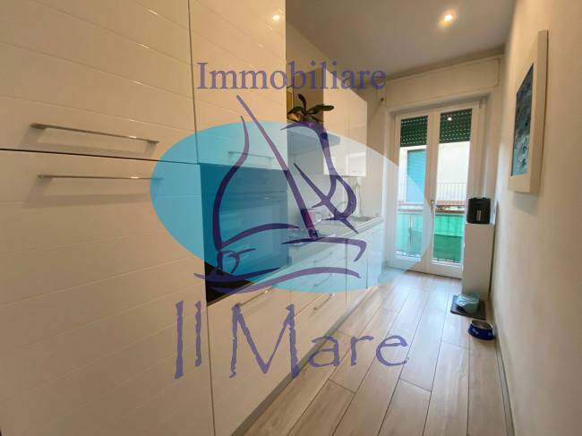 Appartamento in vendita a Viareggio, Centro