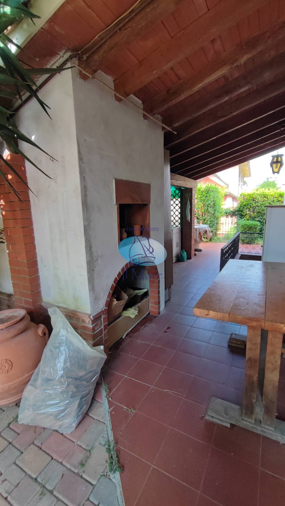 CASA INDIPENDENTE in vendita a Massarosa, Piano di Mommio