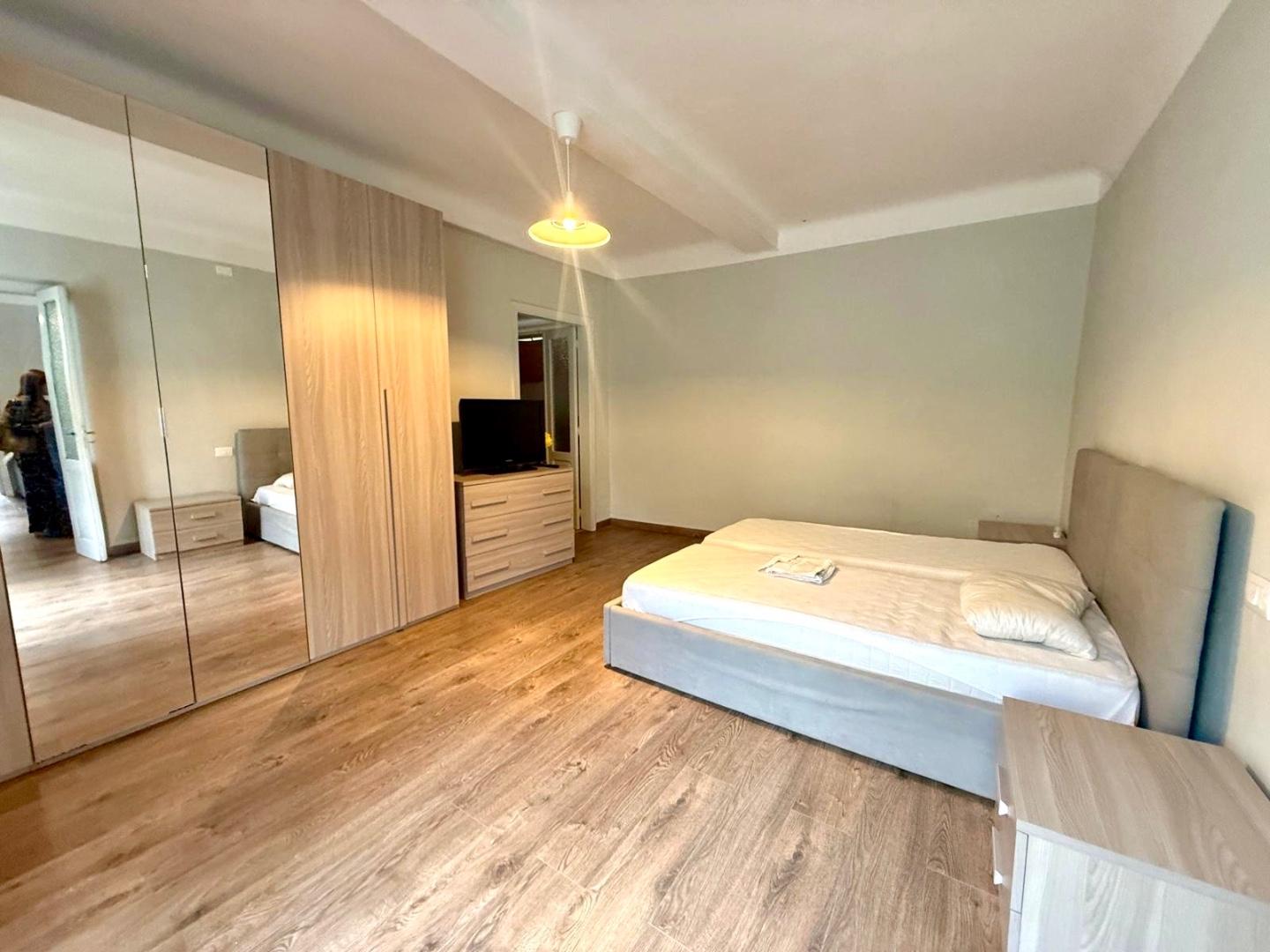 Trilocale ristrutturato, Massa borgo del ponte