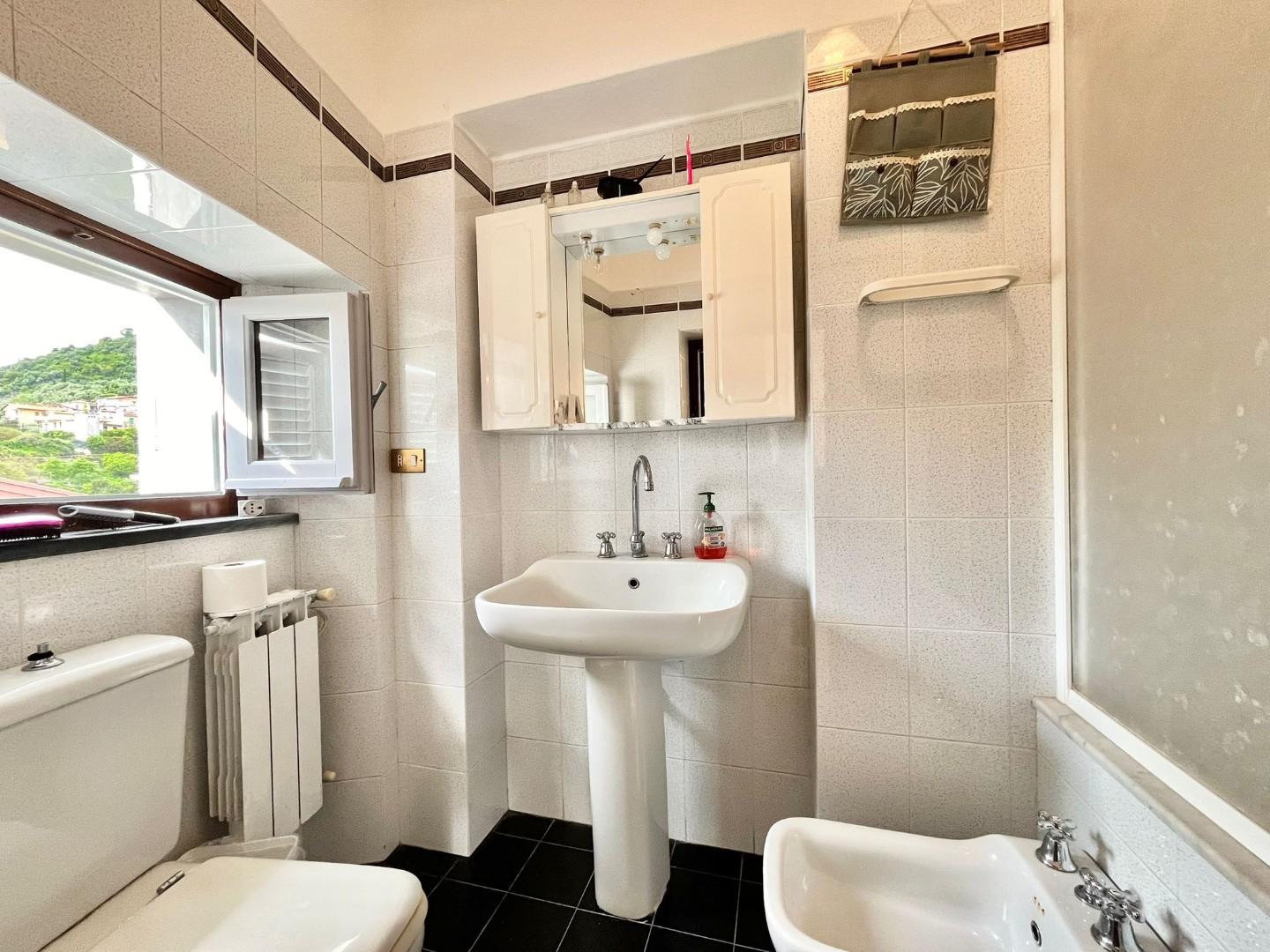 Casa indipendente con terrazzo, Massa ortola