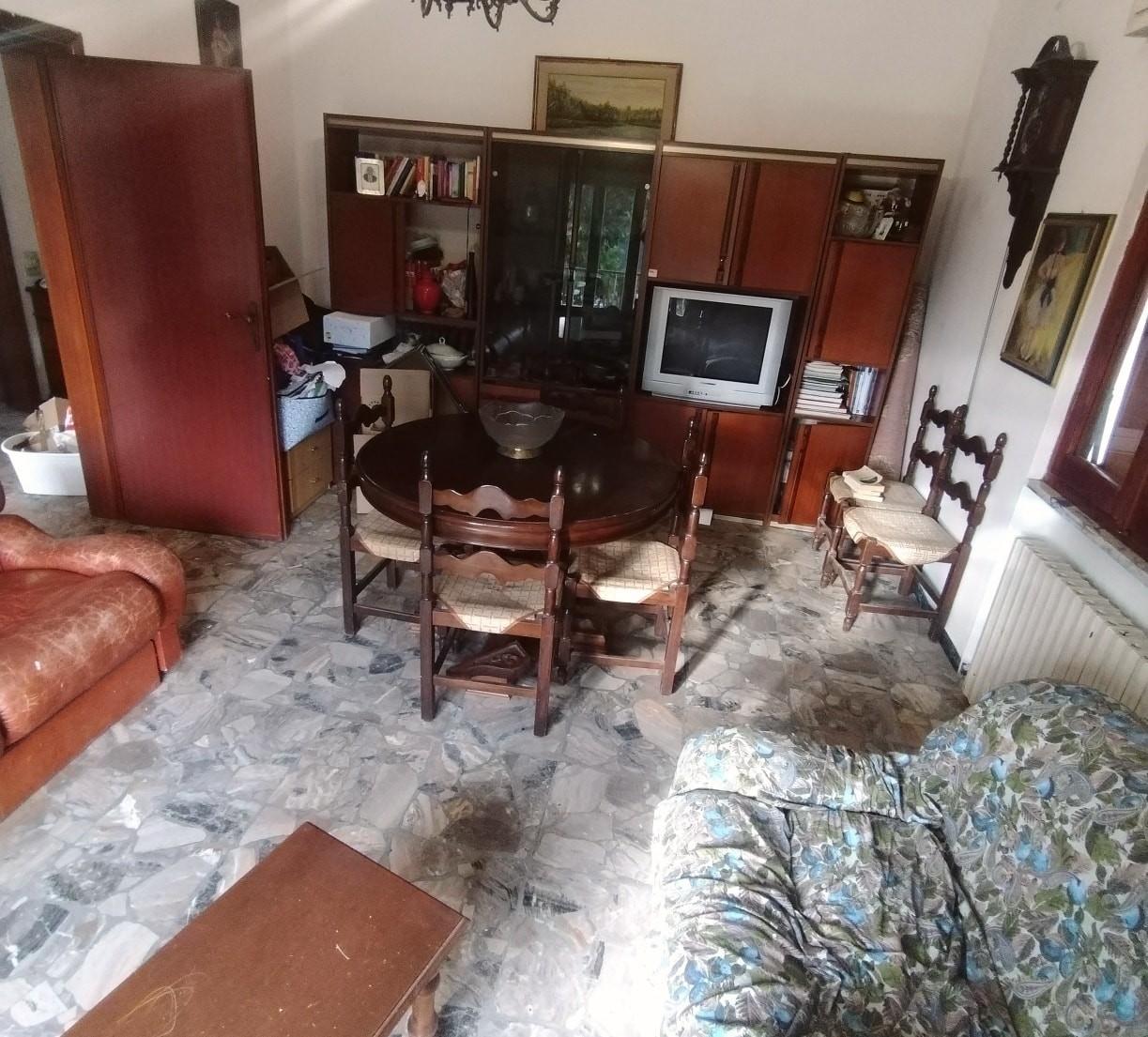 Casa indipendente con giardino, Massa poveromo