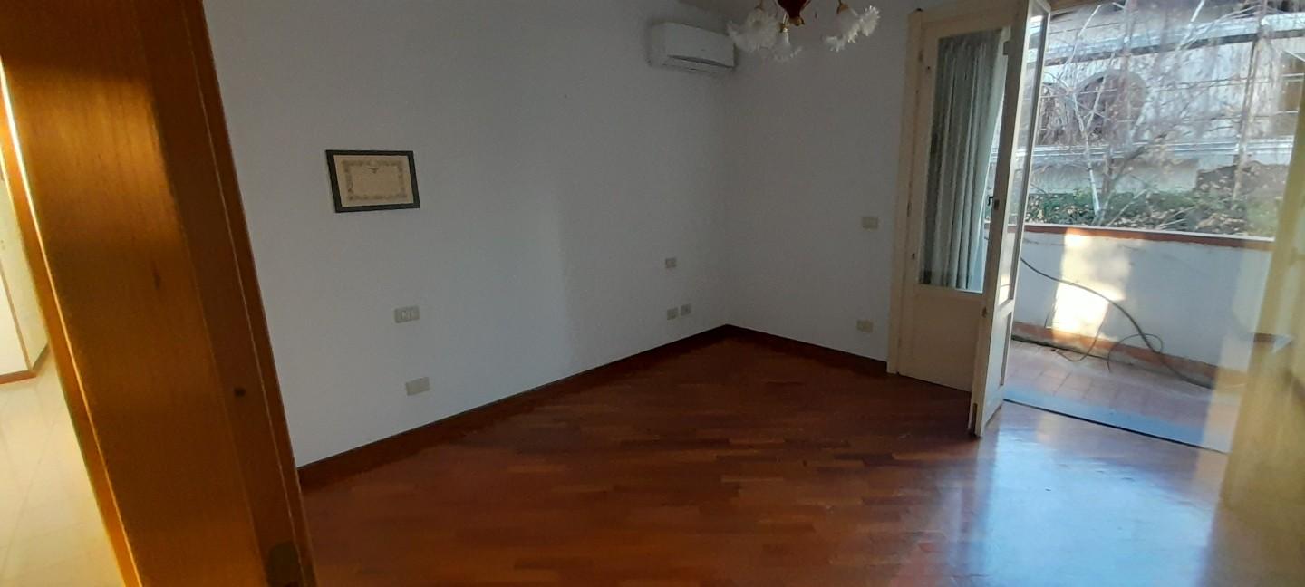 Appartamento in vendita, Massa zona viali