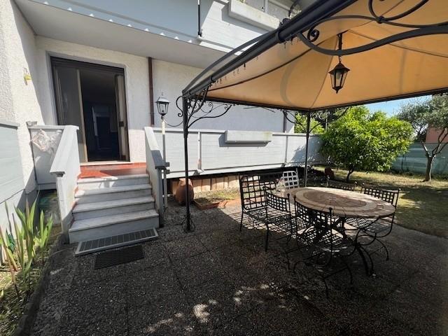 Quadrilocale con giardino, Massa quercioli