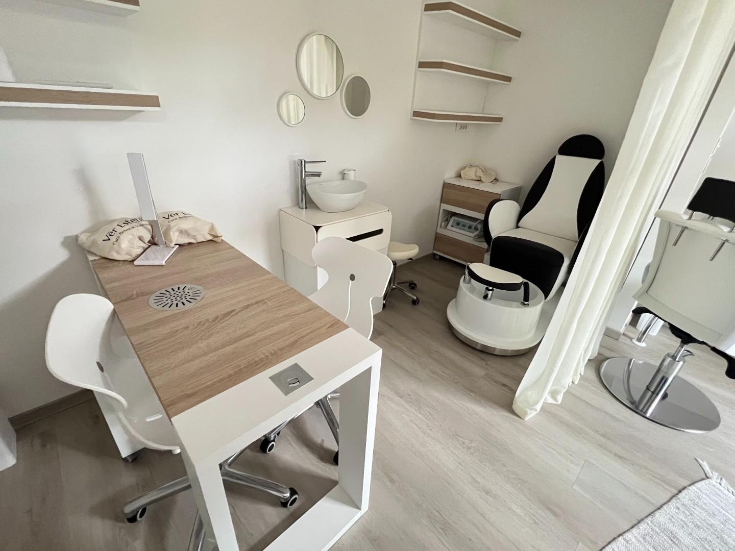 Locale commerciale nuova a Massa