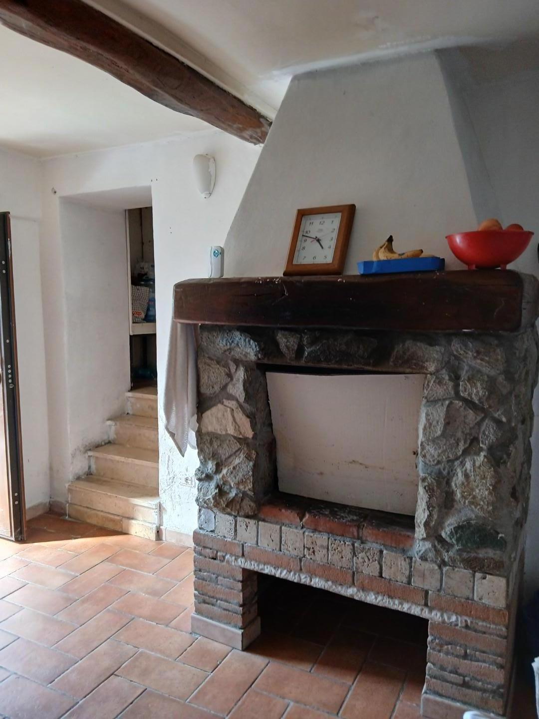 Villa Trifamiliari con giardino, Massa alteta