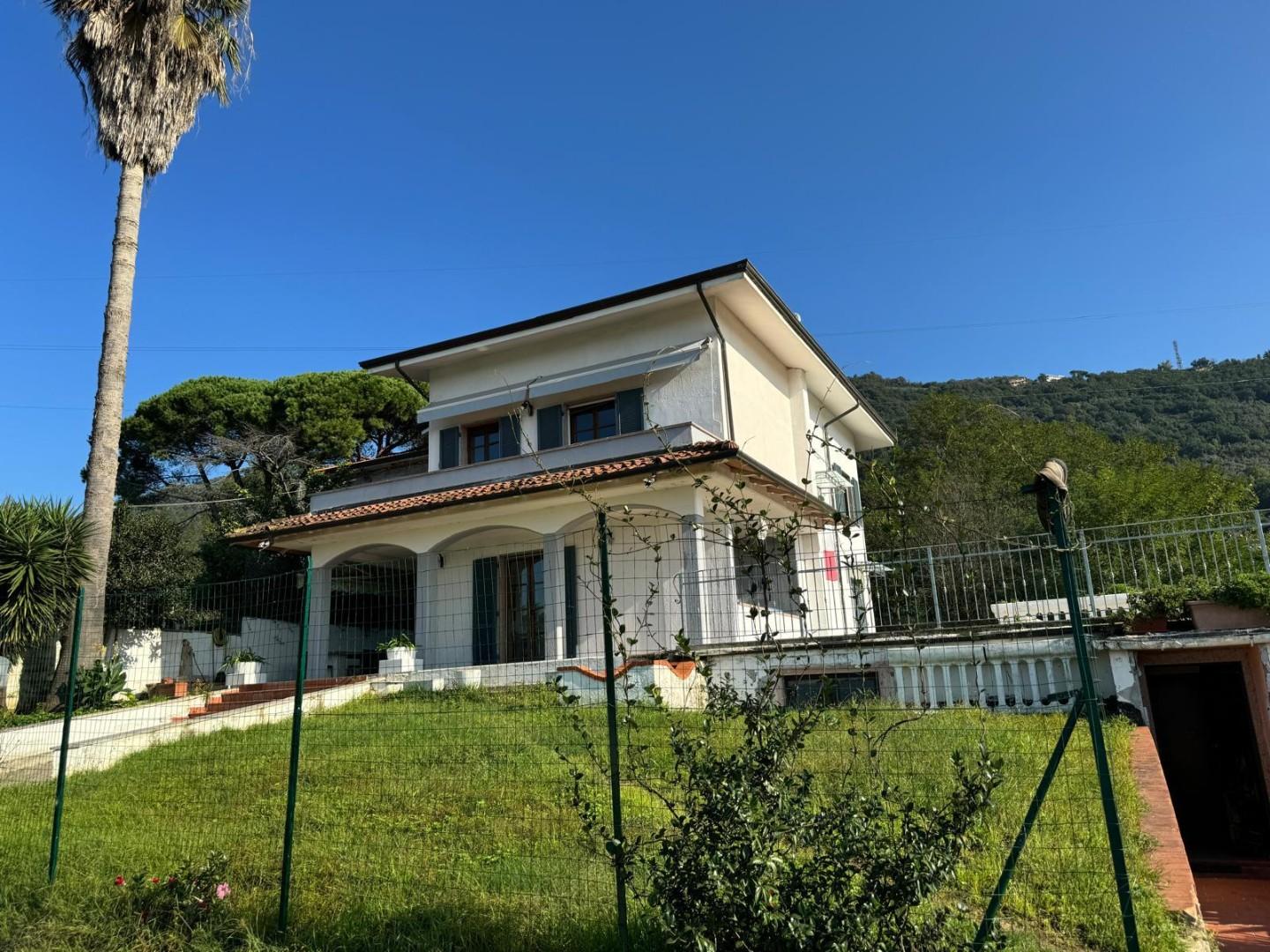 Villa in vendita, Carrara fossone