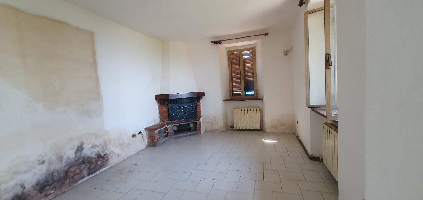 Casa indipendente da ristrutturare, Massa san carlo