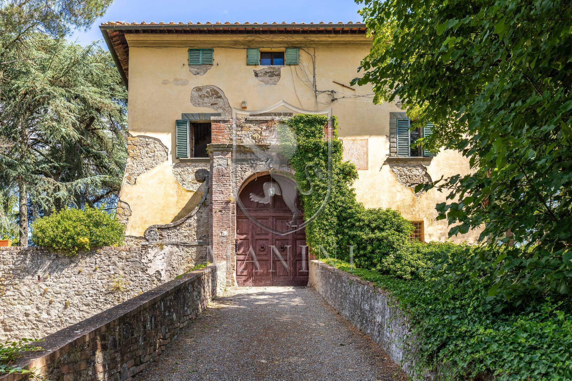 Castello con terrazzo a Radda in Chianti