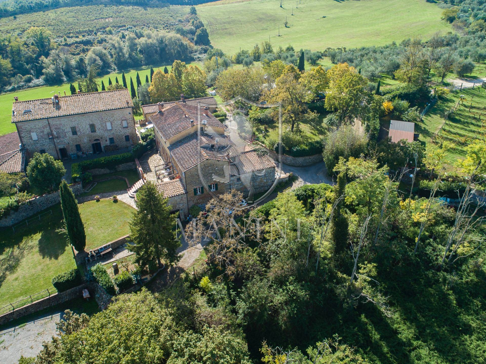 Casale in vendita a Siena, Semicentrale