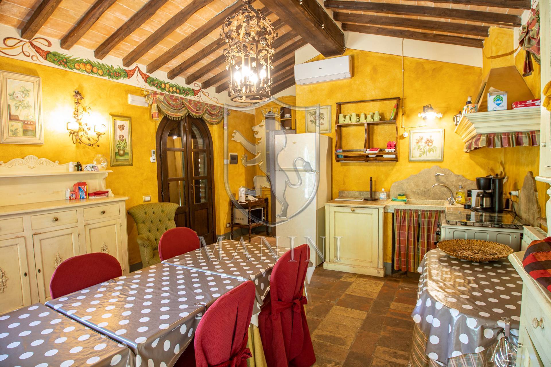 Casale in vendita a Castiglione del Lago, Sanfatucchio