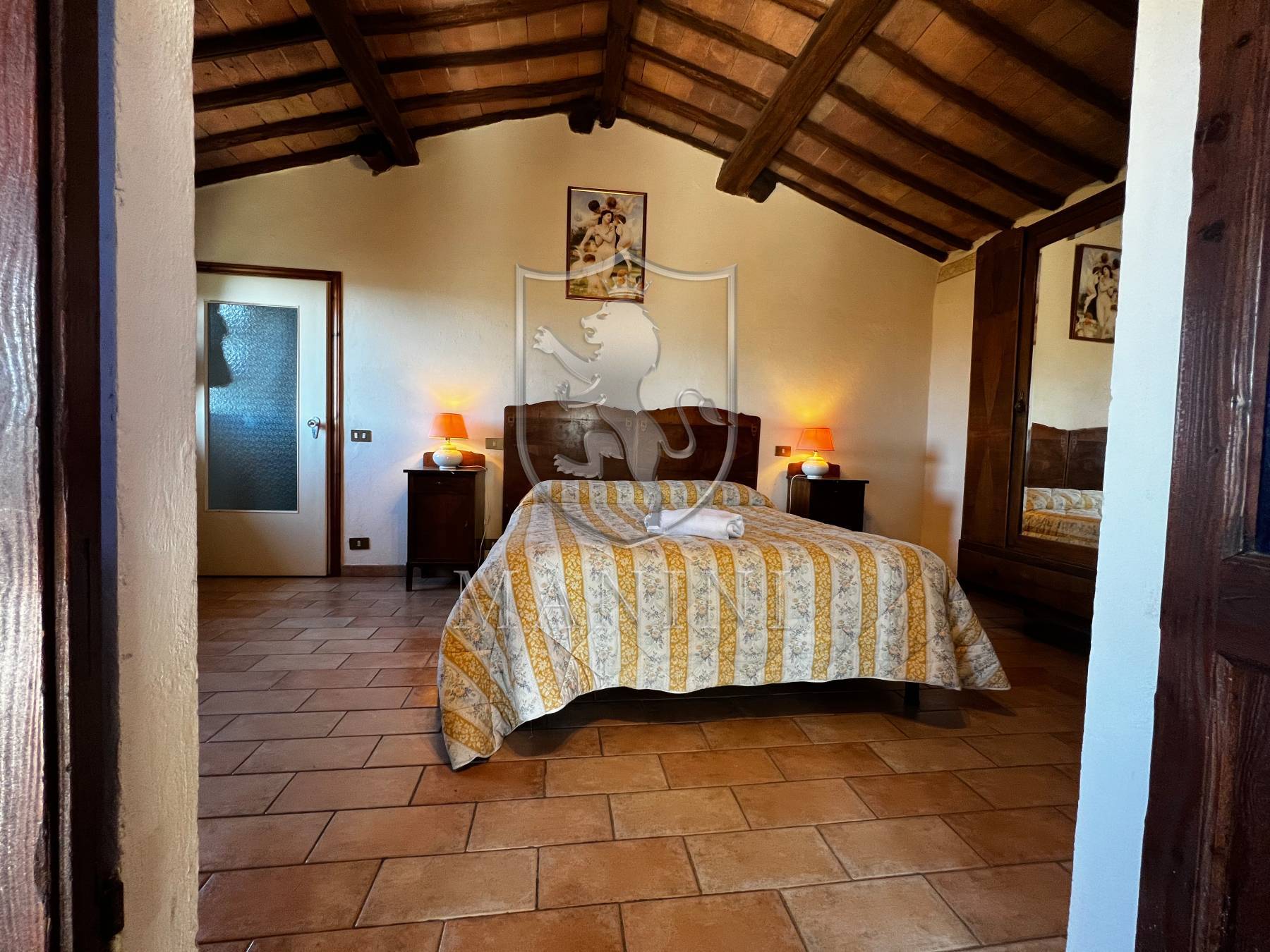 Casale in vendita a Siena, Semicentrale