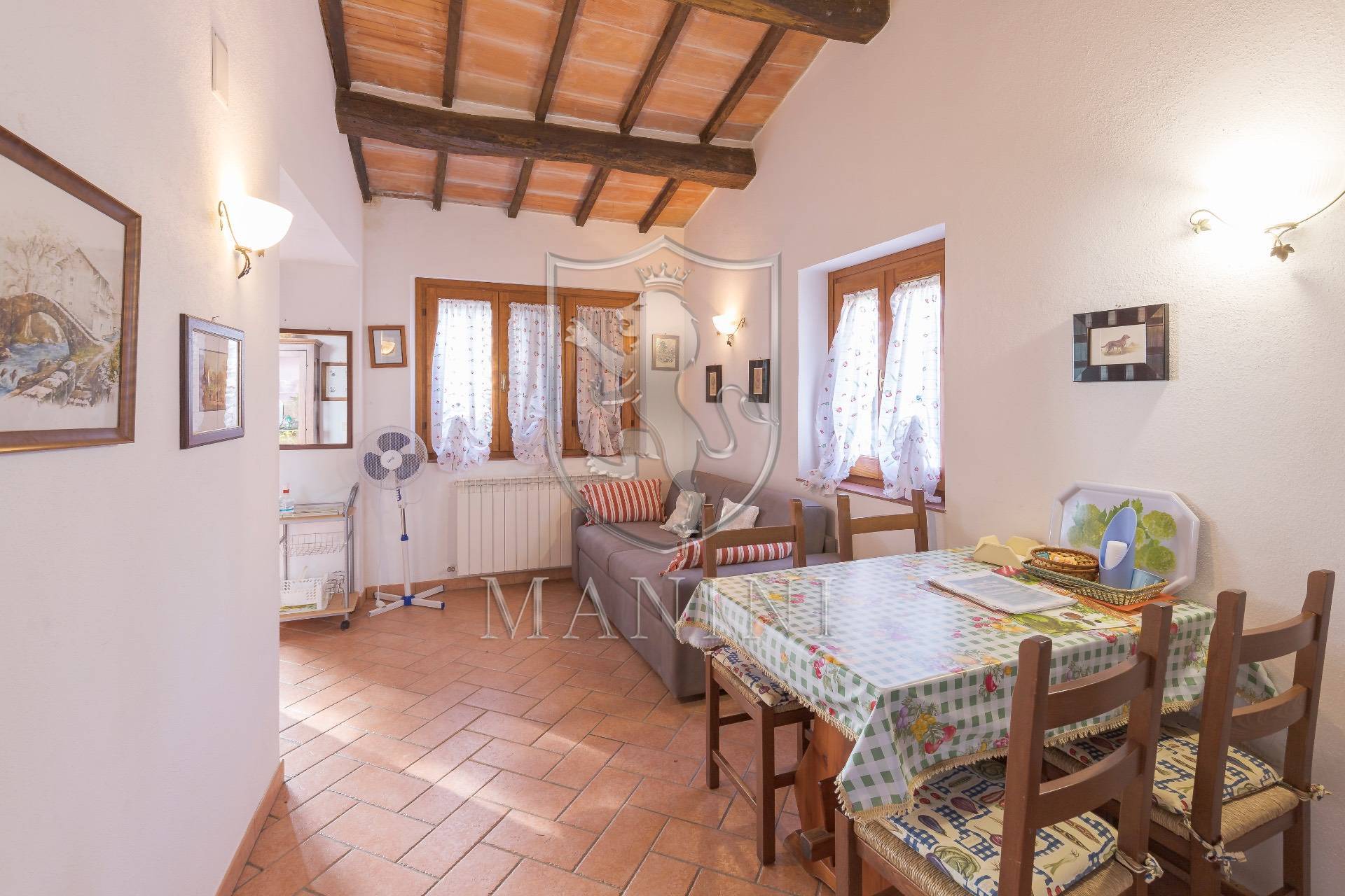 Casale in vendita a Castiglione del Lago, Villastrada