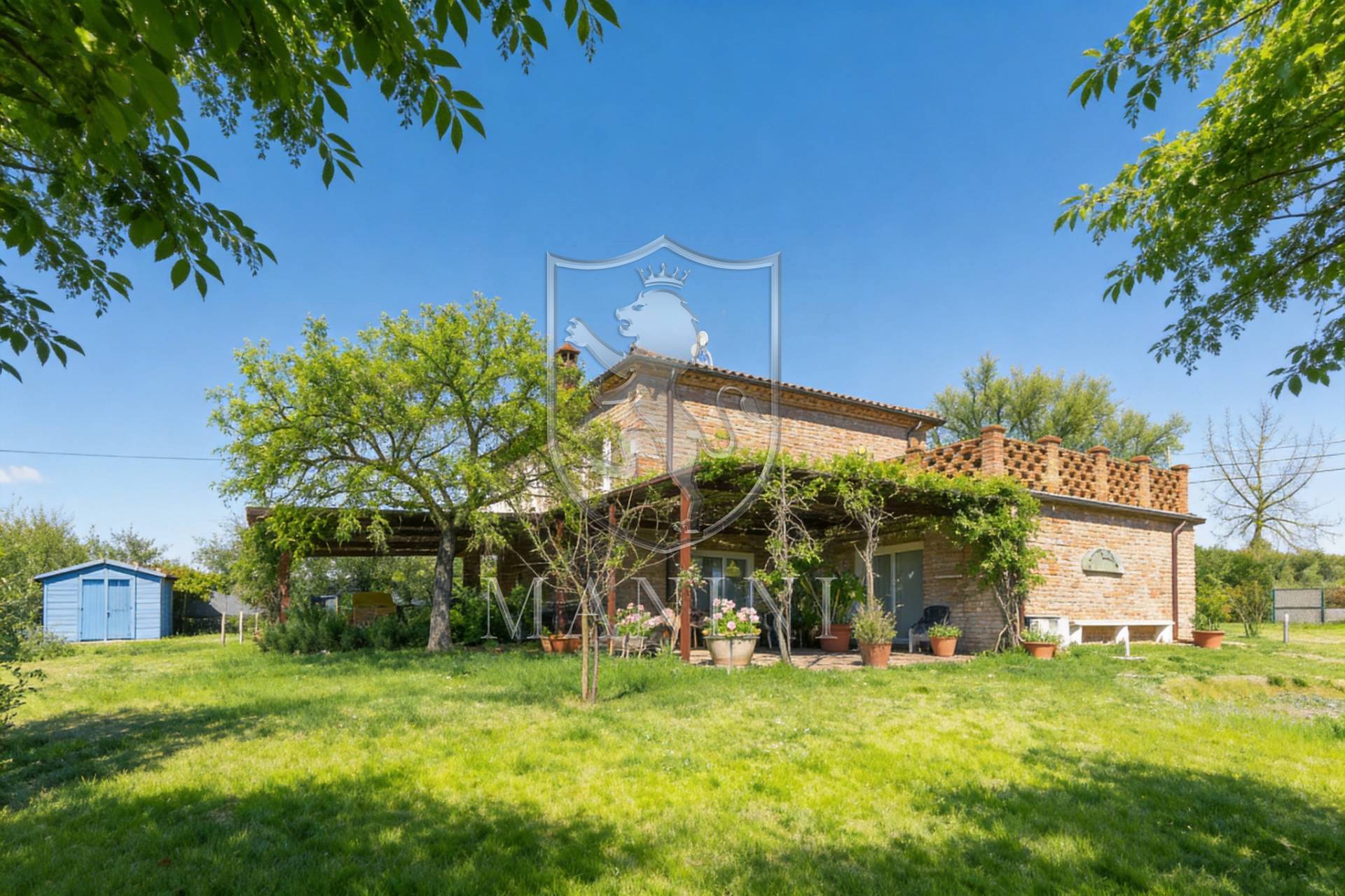 Villa in vendita a Lucignano