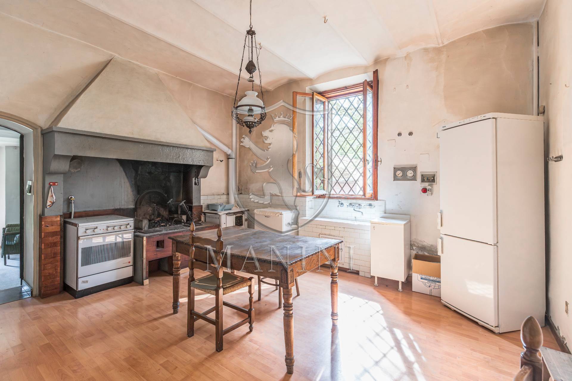 Casale in vendita a Arezzo