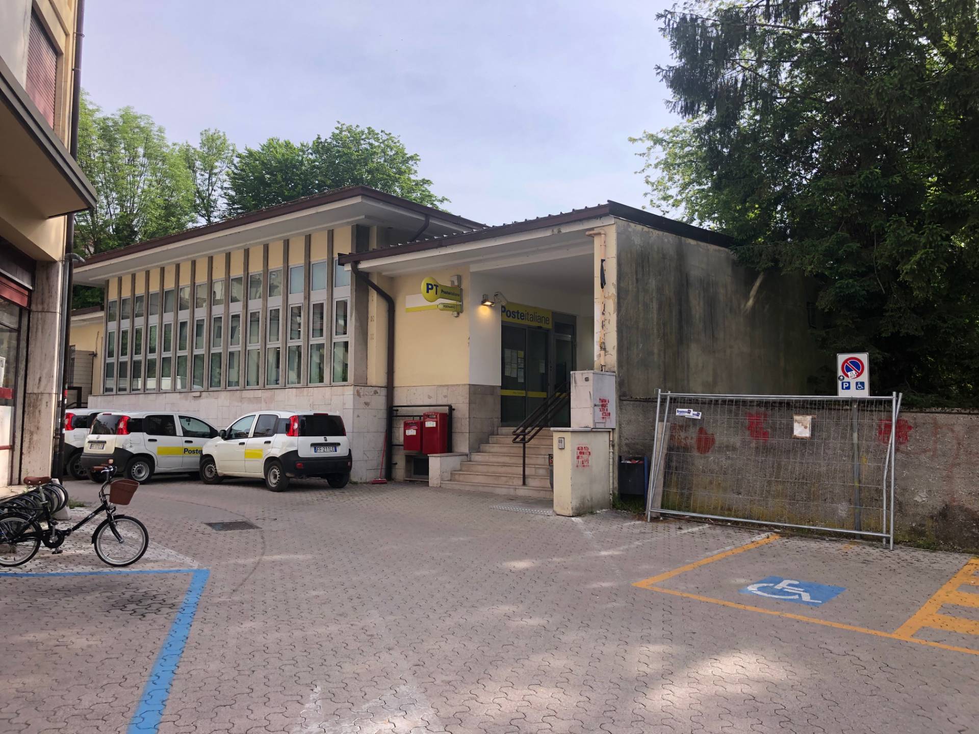 Locale commerciale in vendita a Feltre