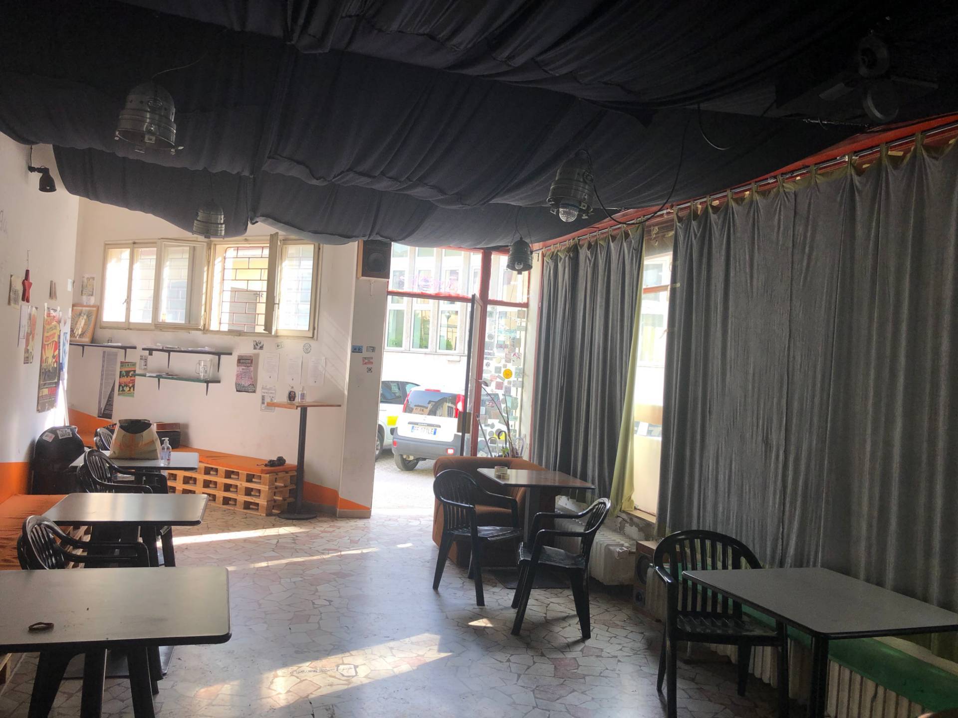 Locale commerciale in vendita a Feltre