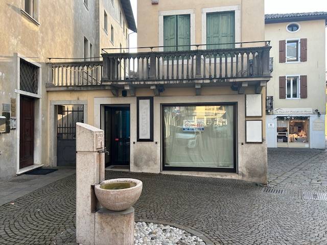 Attivit commerciale in affitto a Feltre