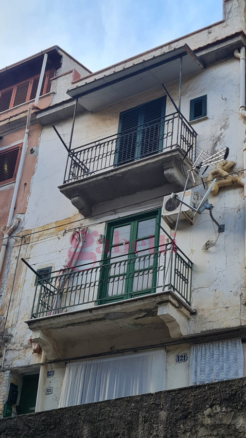 Bilocale da ristrutturare a Palermo