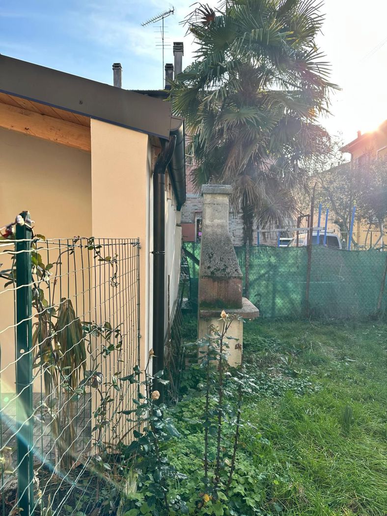 Villa con giardino a Calderara di Reno