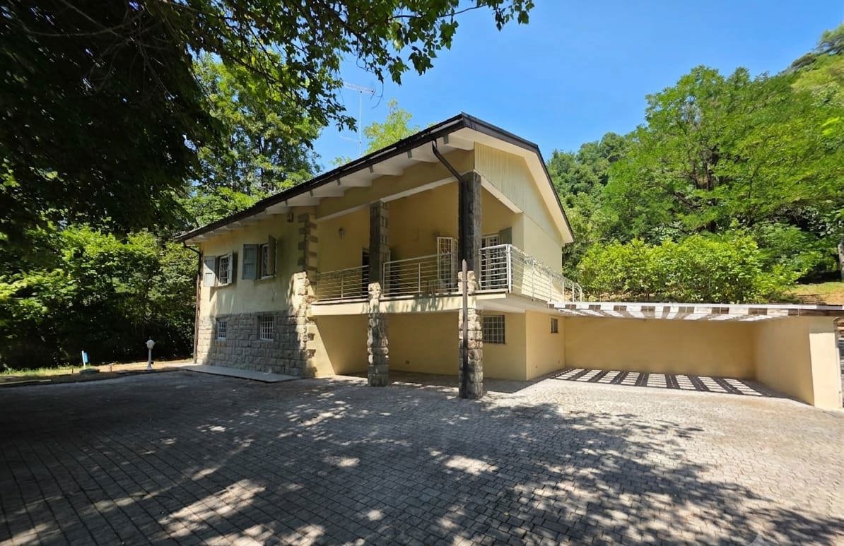 Villa con giardino a Sasso Marconi