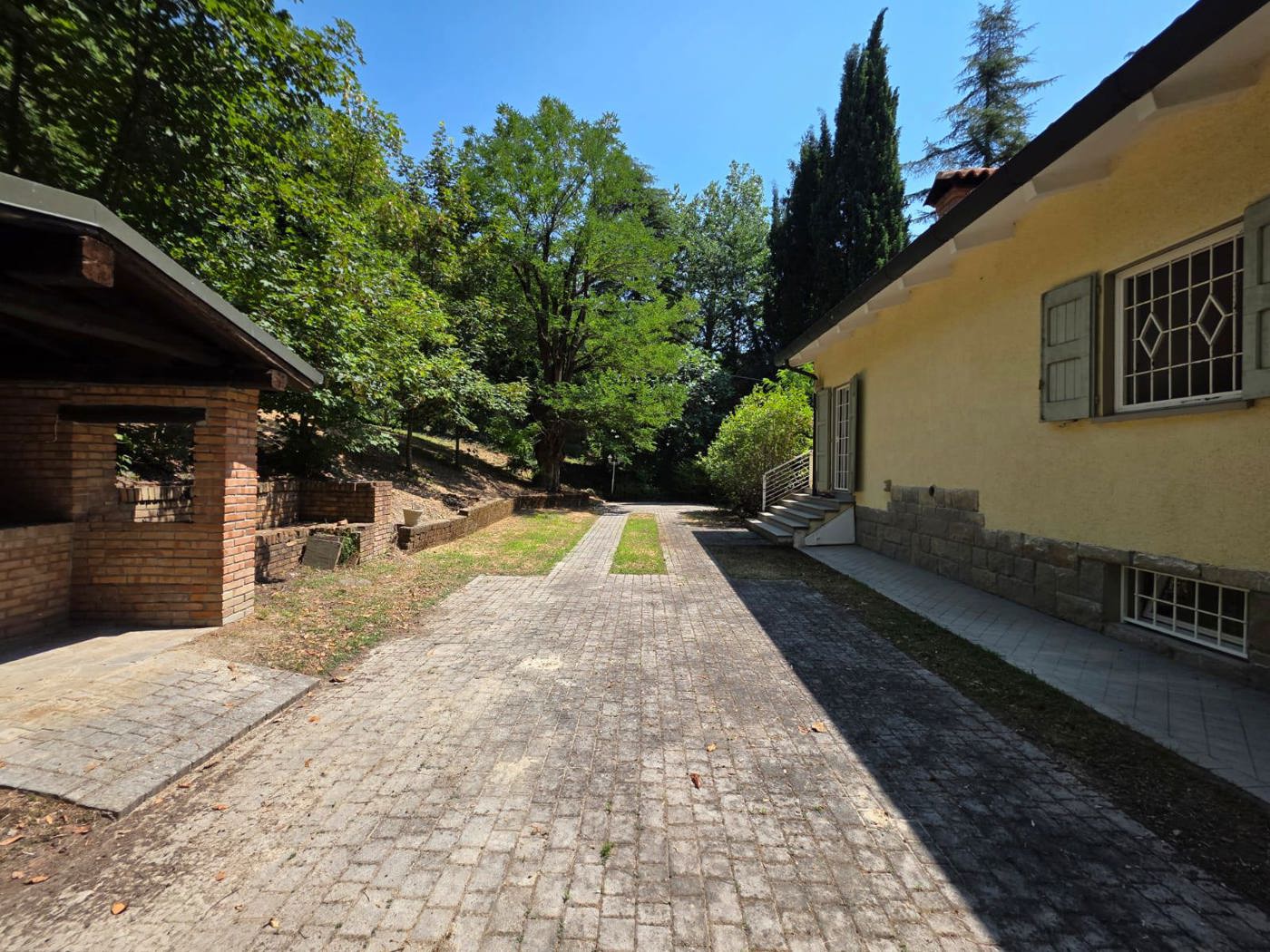 Villa con giardino a Sasso Marconi