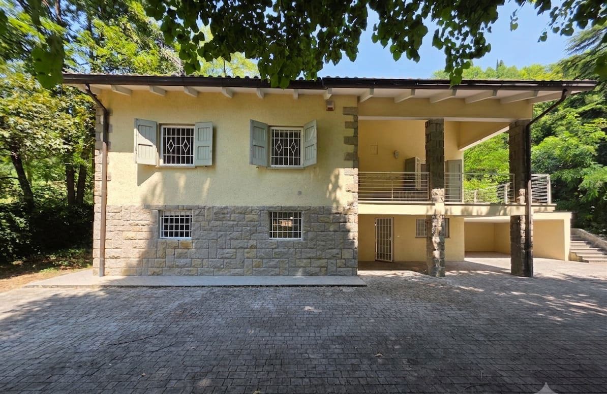 Villa con giardino a Sasso Marconi
