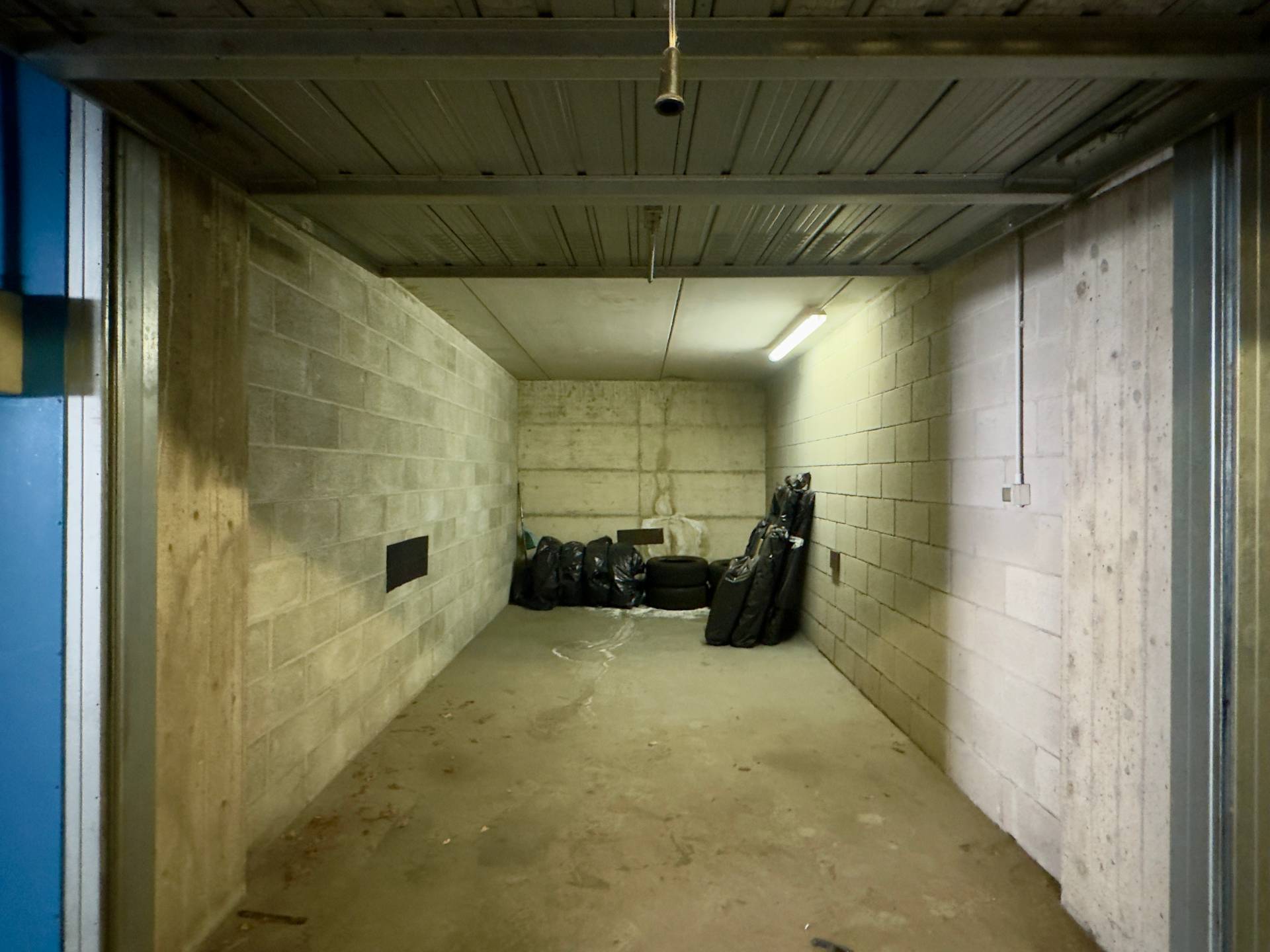 Box o garage in vendita a Cinisello Balsamo