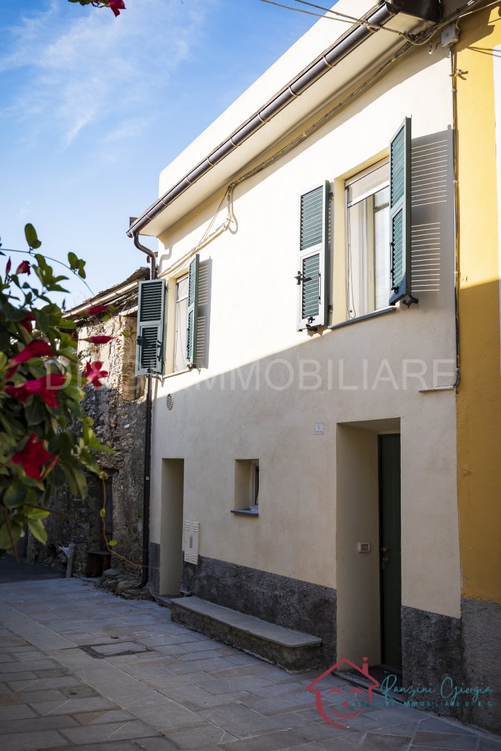 Casa indipendente in vendita a Onzo