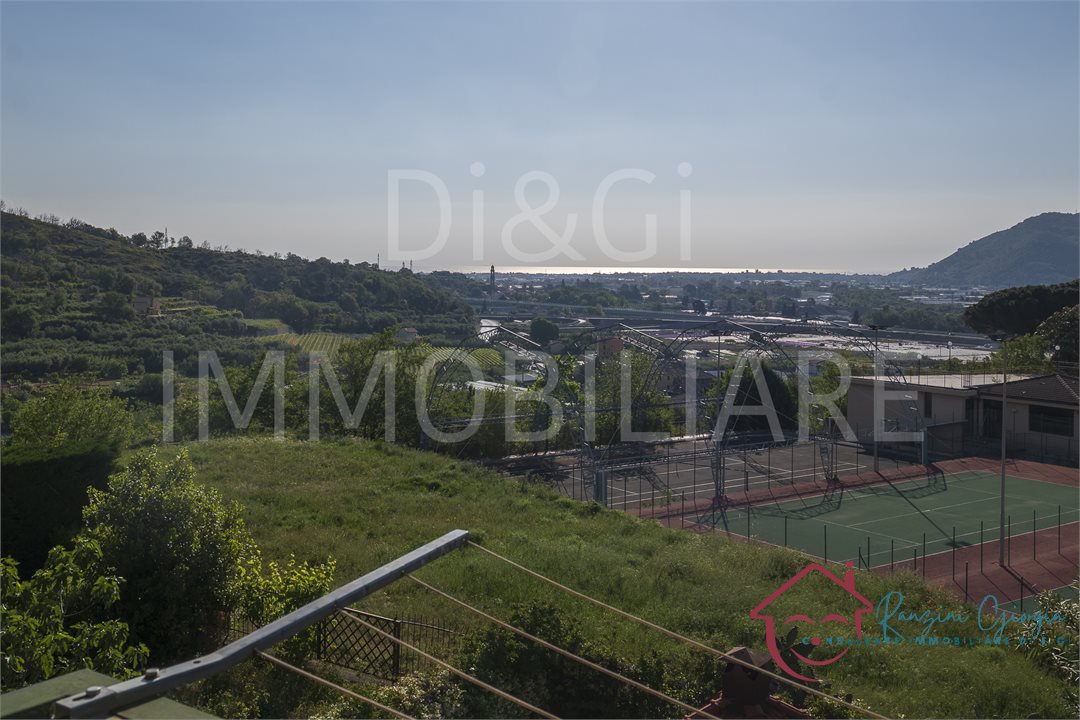 Villa vista mare a Villanova d'Albenga