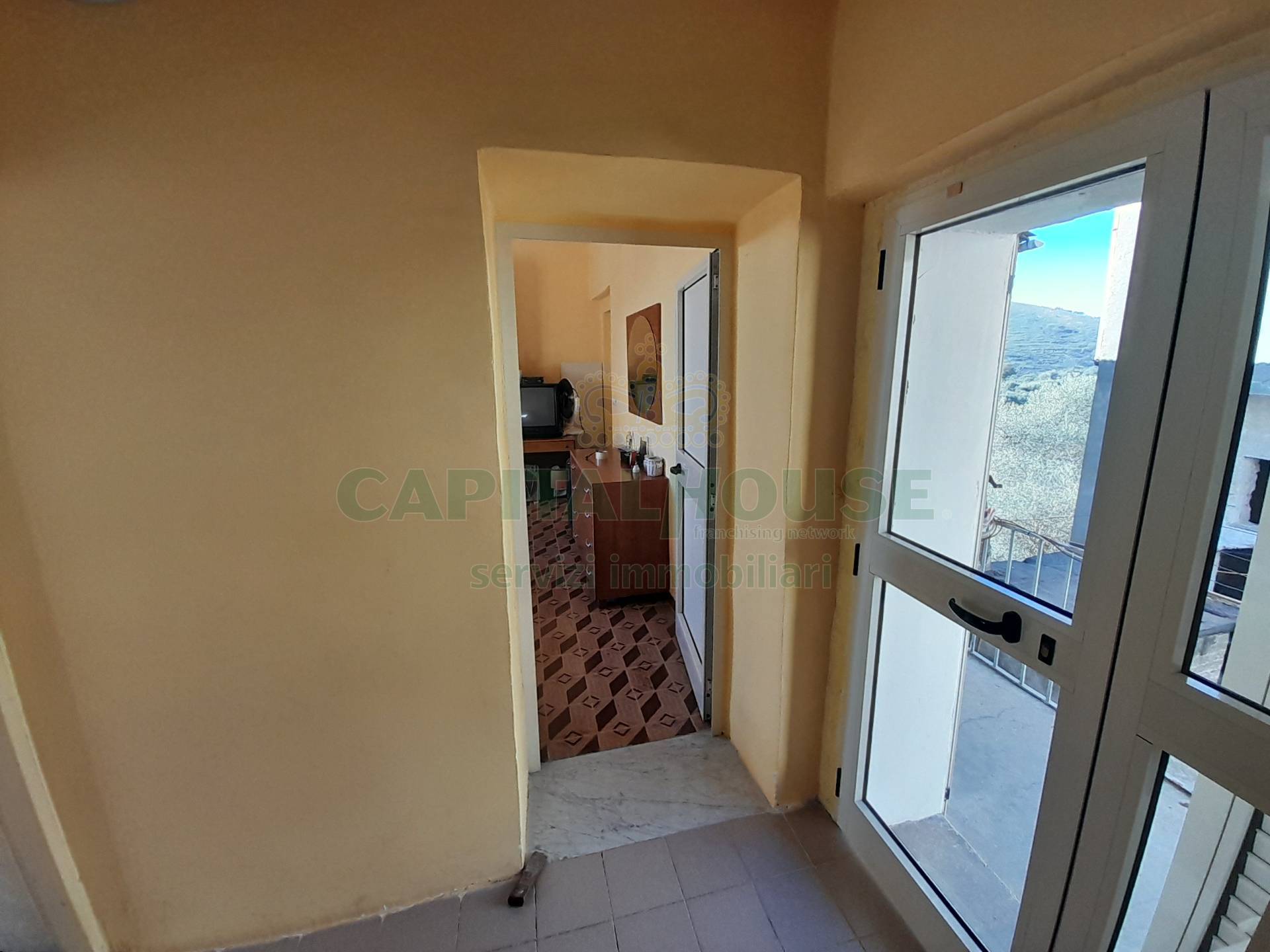 S.Indipendente in vendita a Giano Vetusto, Curti