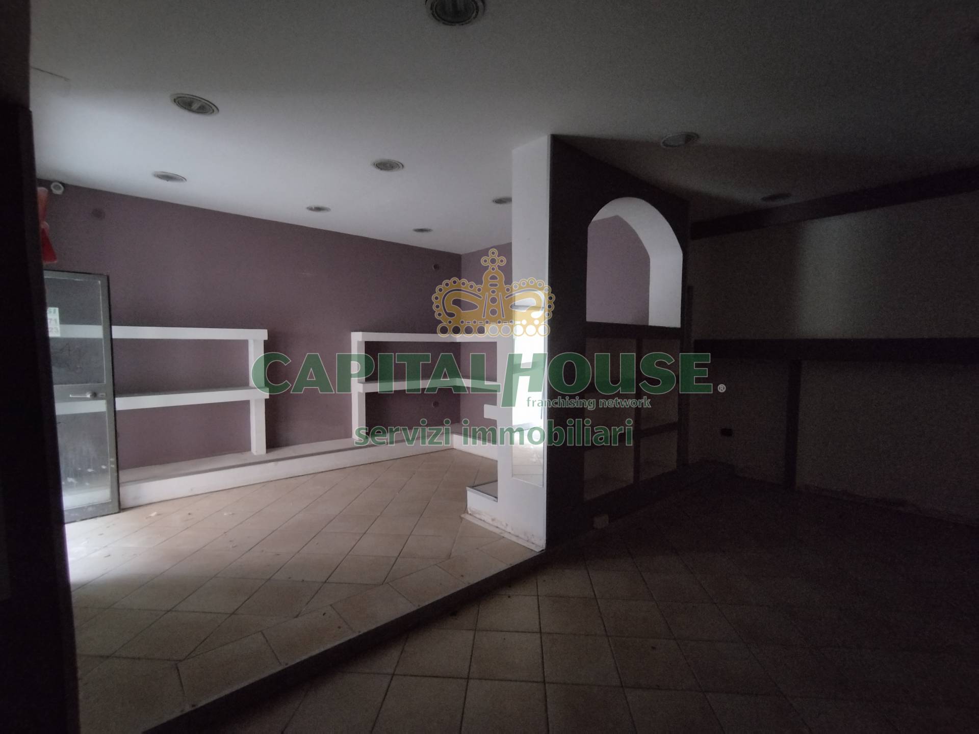 Commerciale in vendita a Bellona