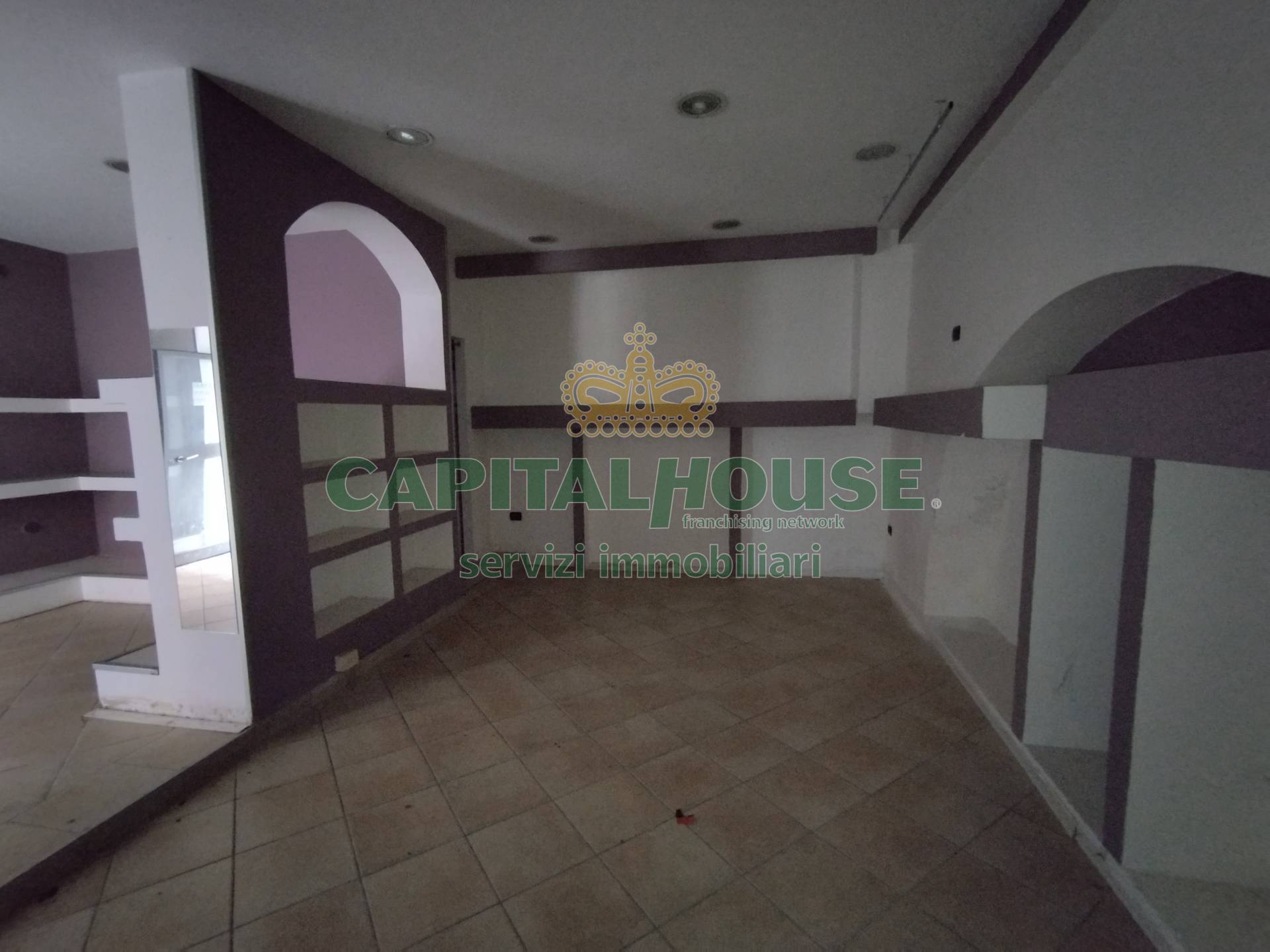 Commerciale in vendita a Bellona