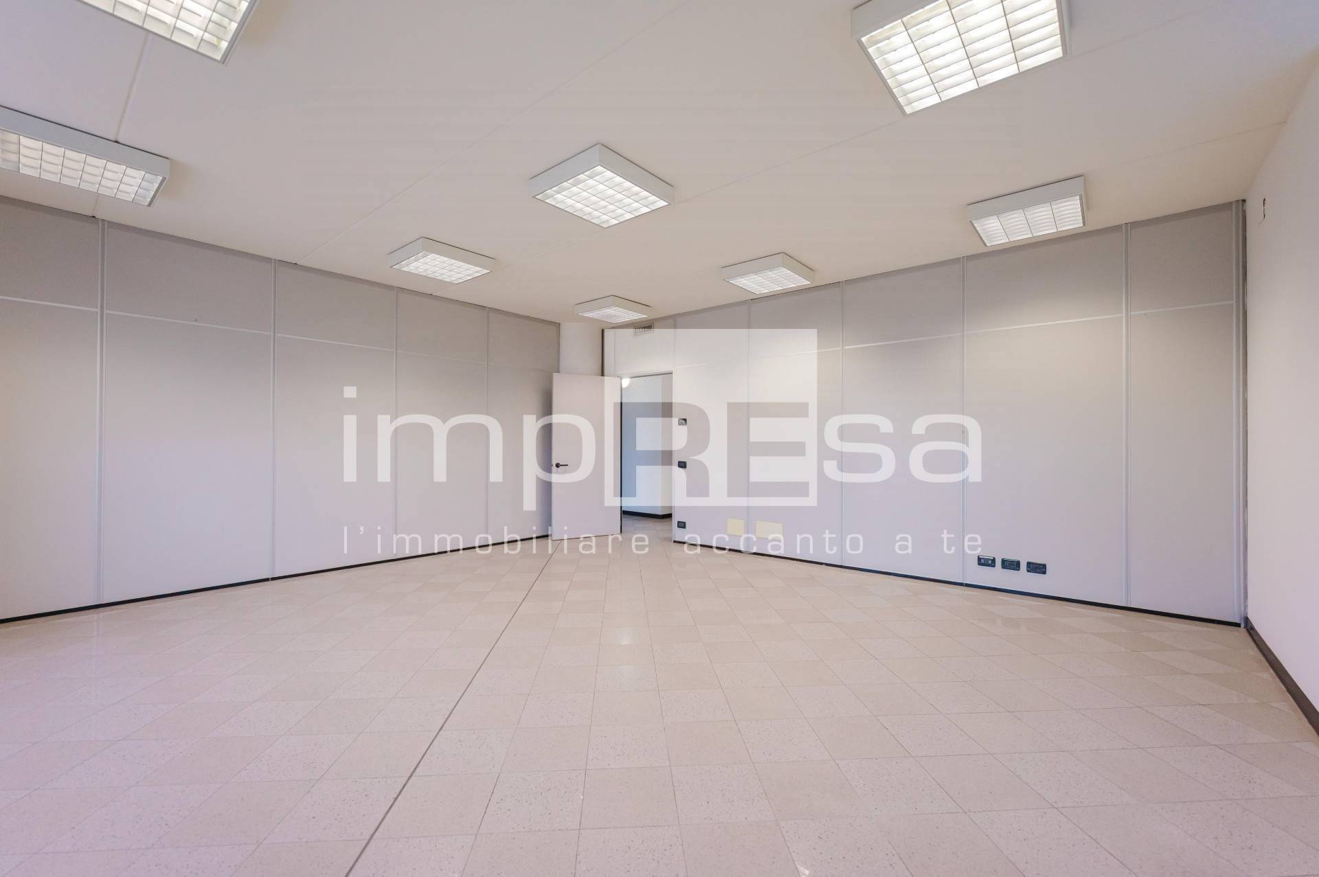 Locale commerciale in vendita a Venezia, Mestre