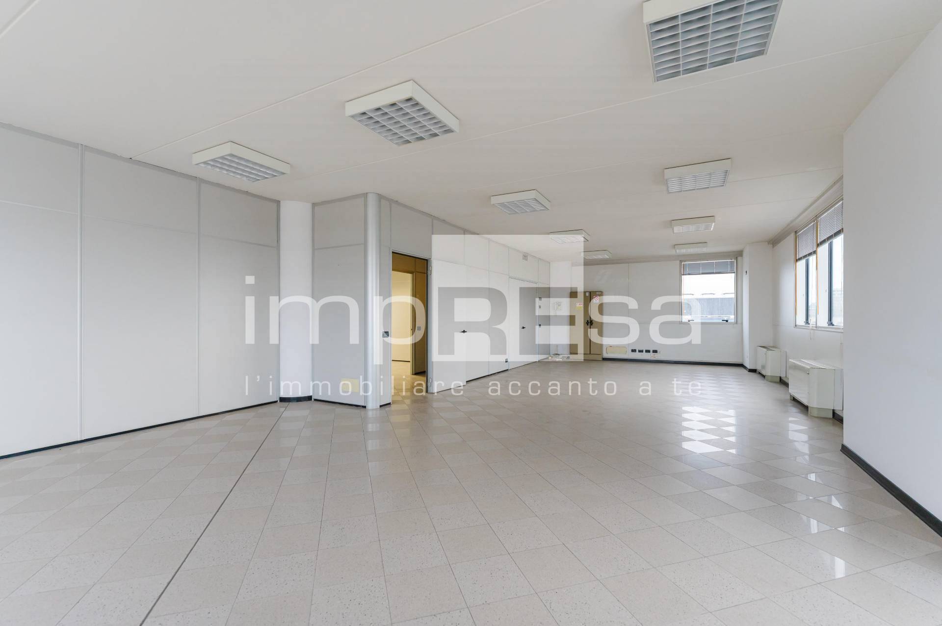 Locale commerciale in vendita a Venezia, Mestre