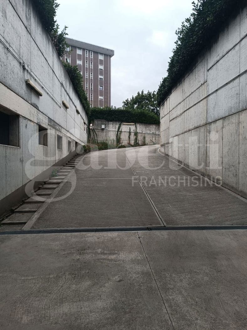 Box/Garage 15mq in affitto a Milano