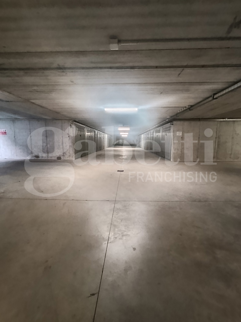 Box/Garage 15mq in affitto a Milano