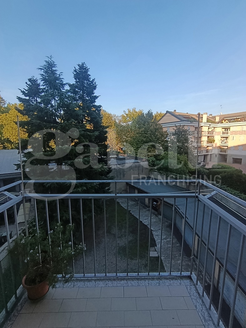 Trilocale arredato in affitto a Milano
