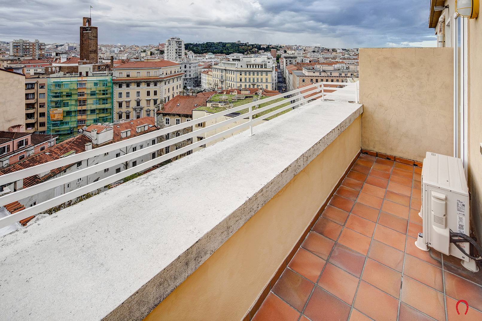 Appartamento in affitto a Trieste, Scorcola - Commerciale