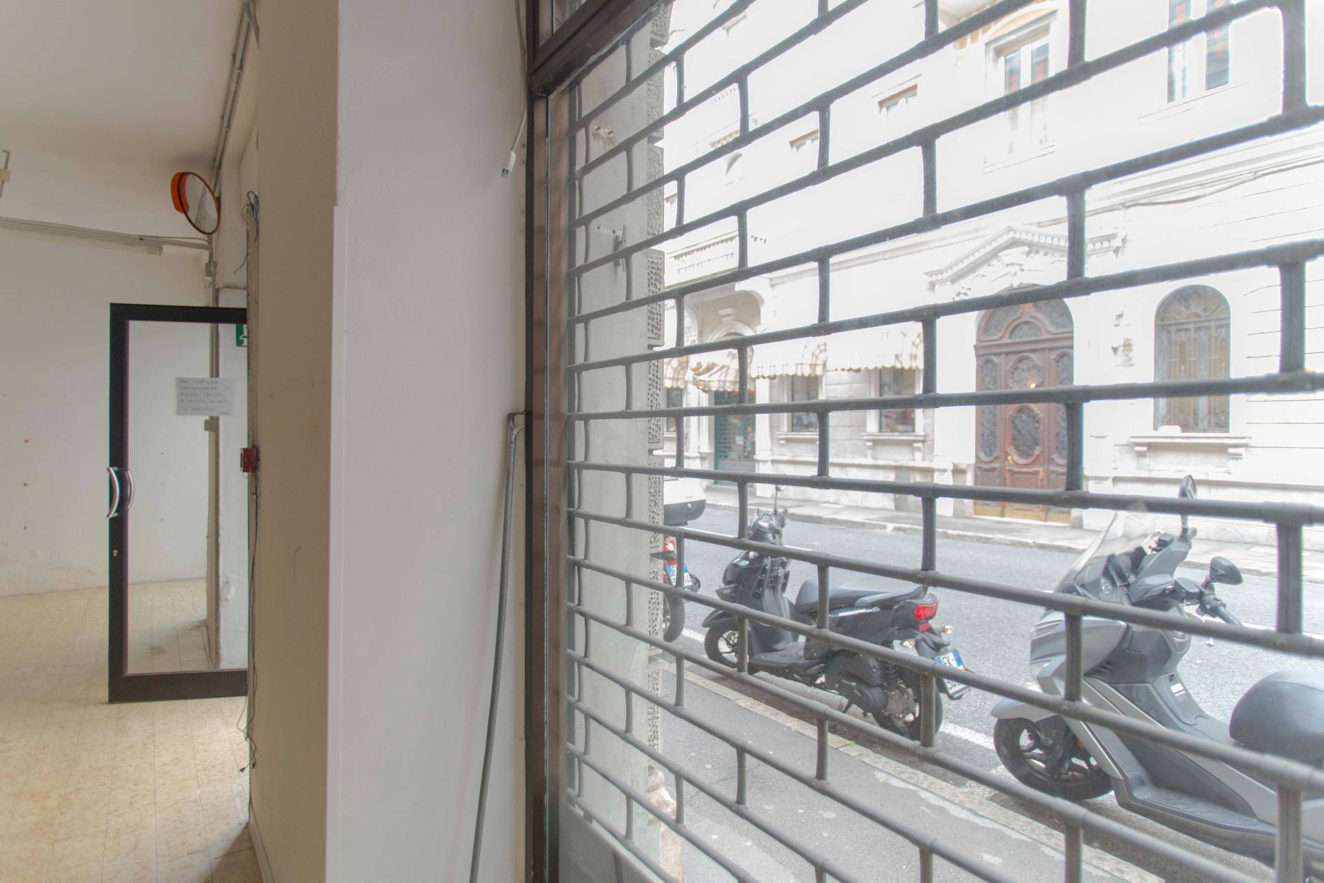3 vetrine in affitto a Trieste, Borgo Teresiano