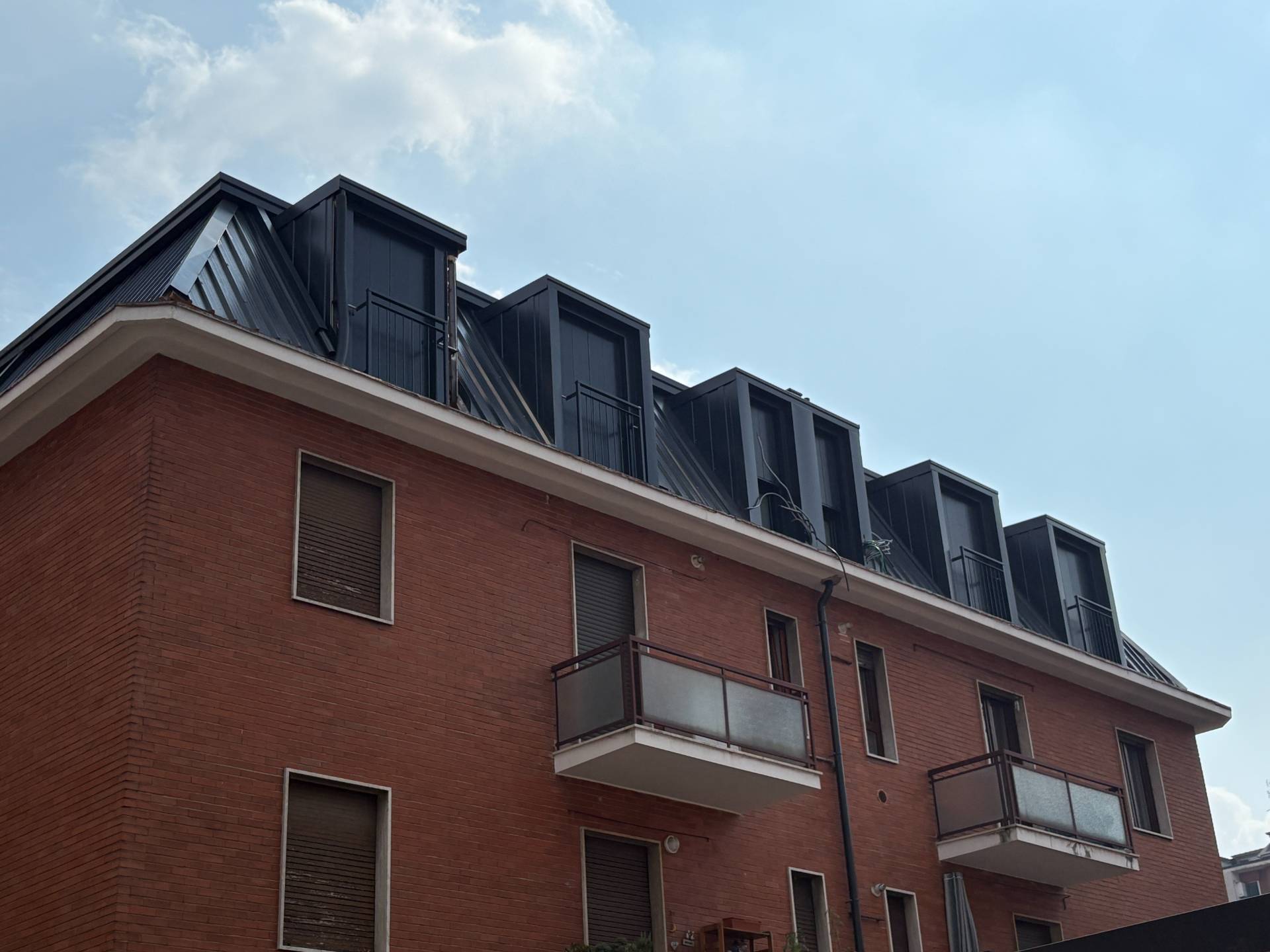 TRILOCALE ULTIMO PIANO. NUOVA COSTRUZIONE in vendita a Milano, Rembrandt