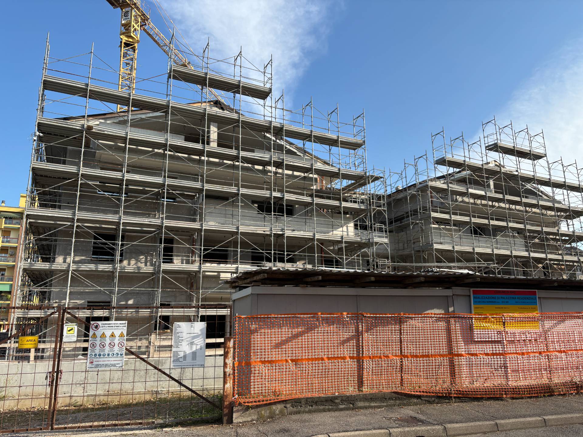 Quadrilocale con terrazzo in vendita a Rho