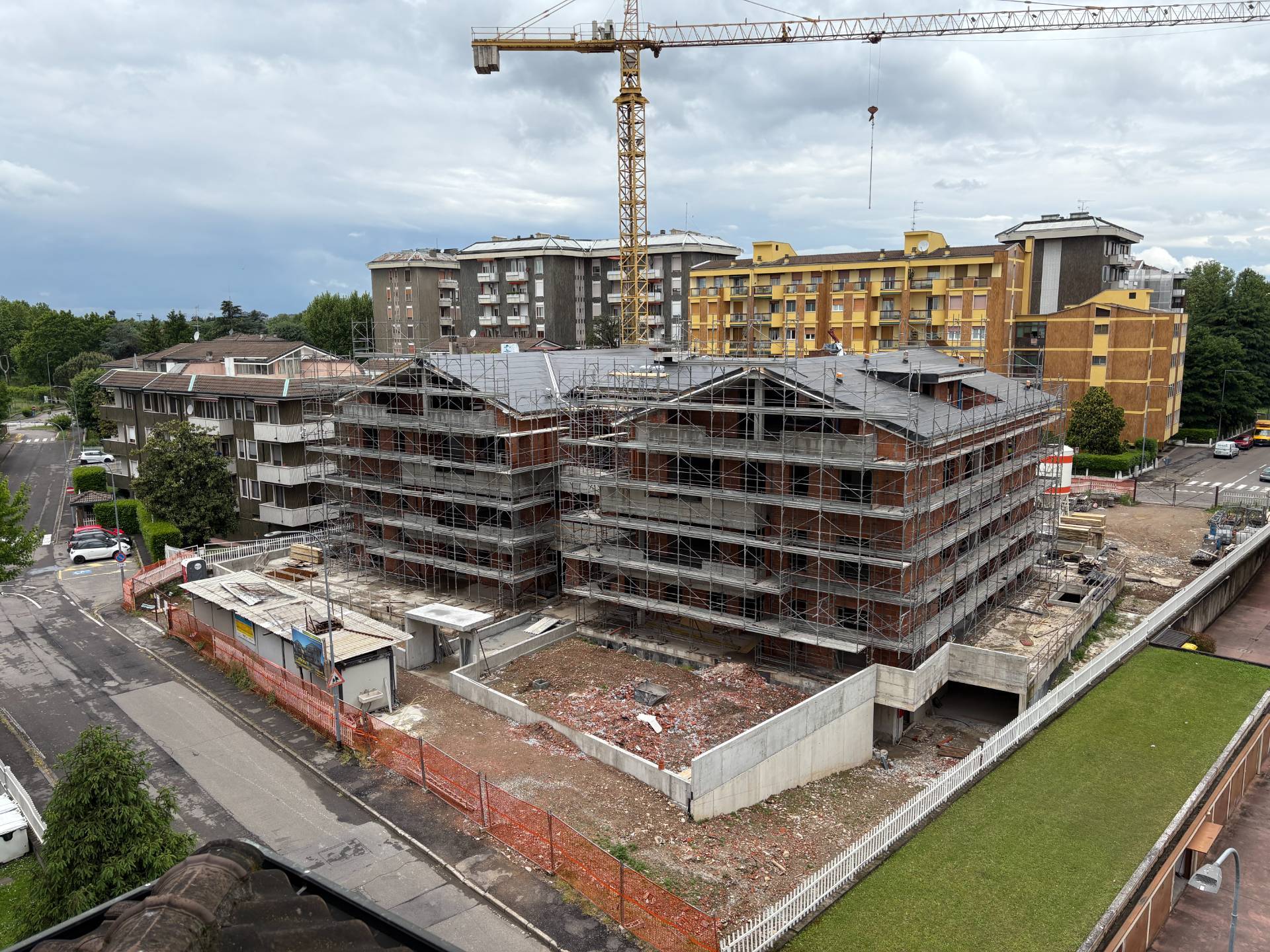 Quadrilocale con terrazzo in vendita a Rho