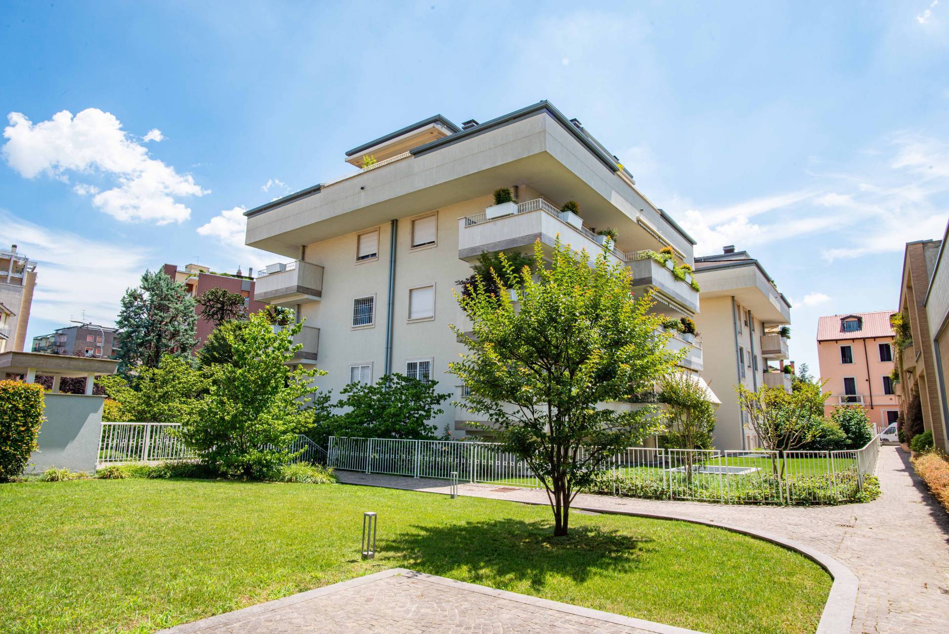 Studio/Ufficio in vendita a Rho