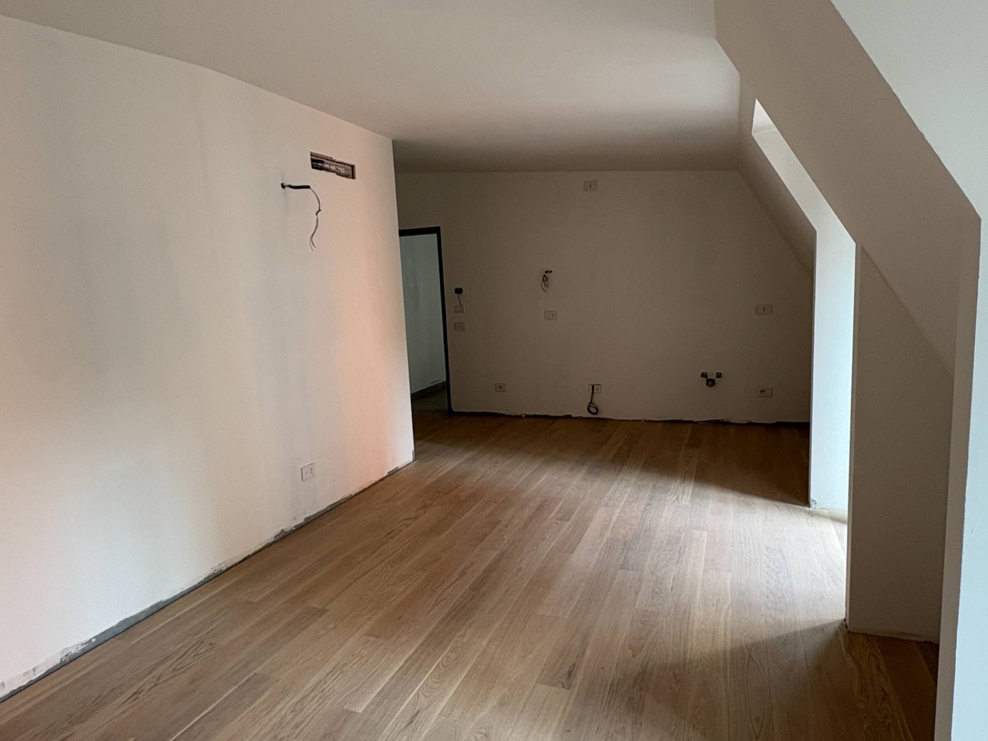 TRILOCALE ULTIMO PIANO. NUOVA COSTRUZIONE in vendita a Milano, Rembrandt