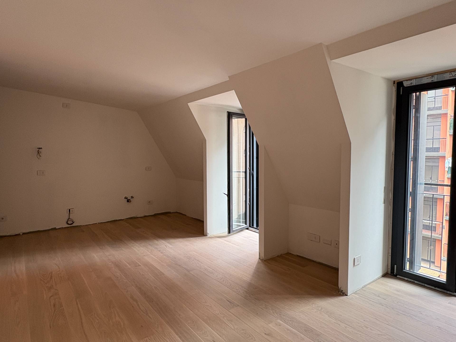 TRILOCALE ULTIMO PIANO. NUOVA COSTRUZIONE in vendita a Milano, Rembrandt