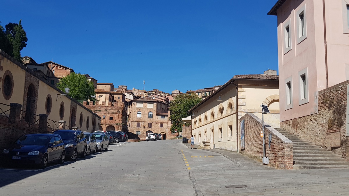 Trilocale arredato in affitto a Siena