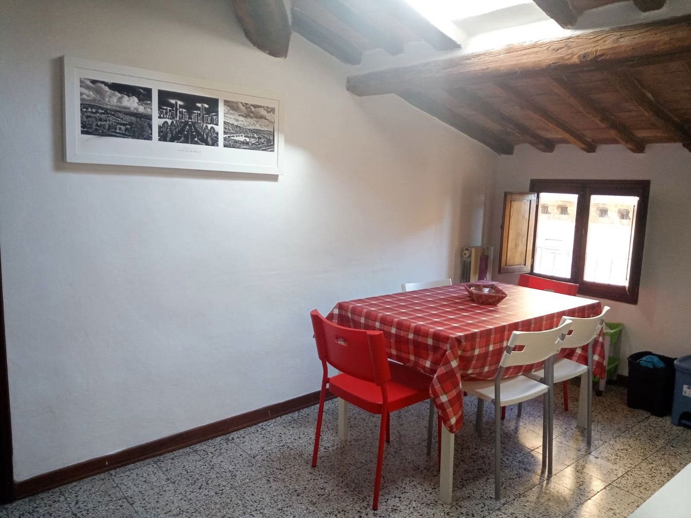 Trilocale arredato in affitto a Siena