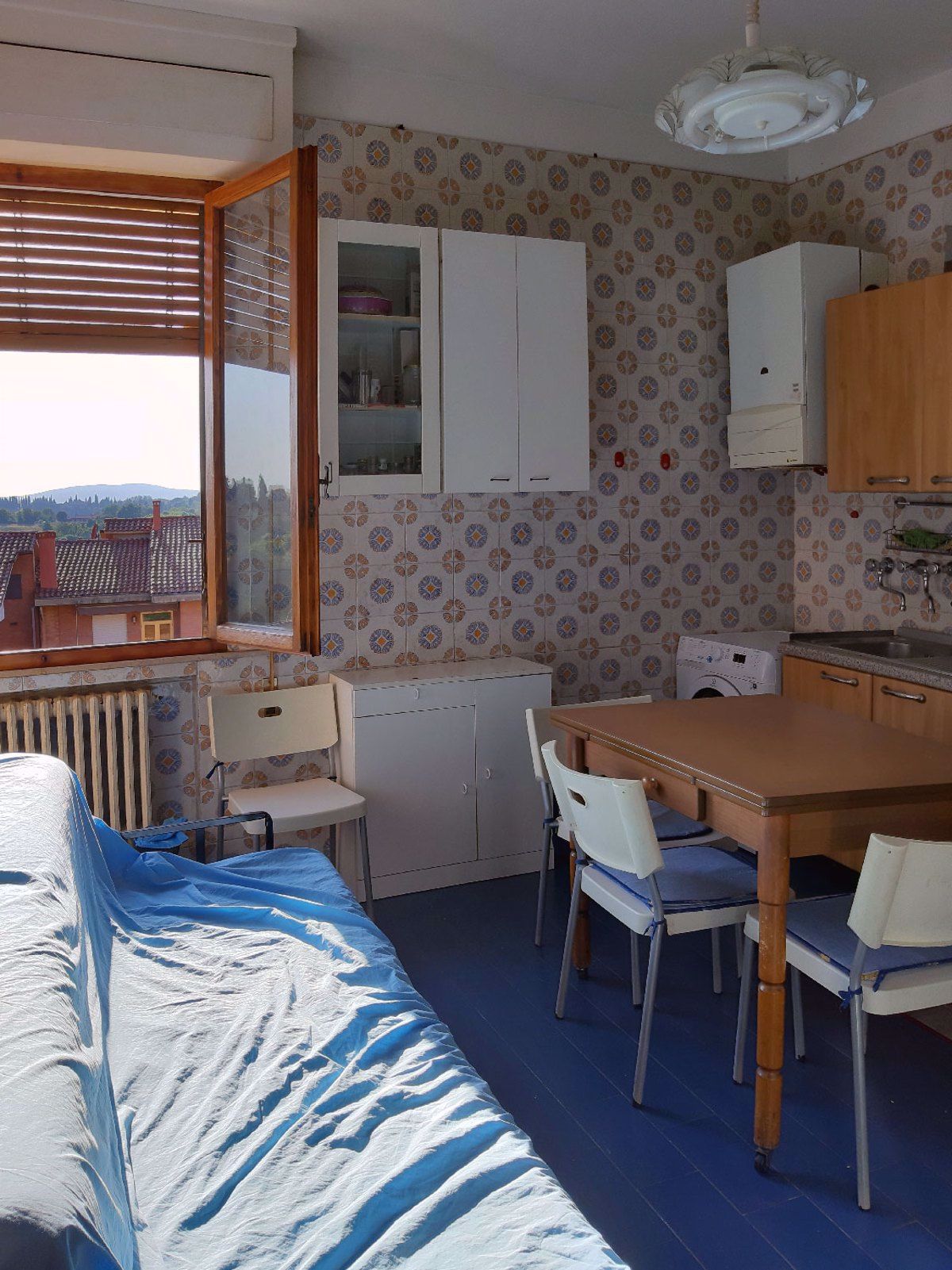 Monolocale arredato in affitto a Siena